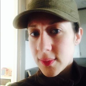 Meet your Posher, Stephanie